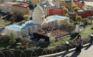 LegoLand's "Inauguration"
