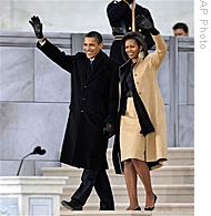 Obama's at Lincoln Memorial