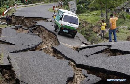 Nepal-earthquake-Road-damage
