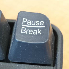 Pause-break-button