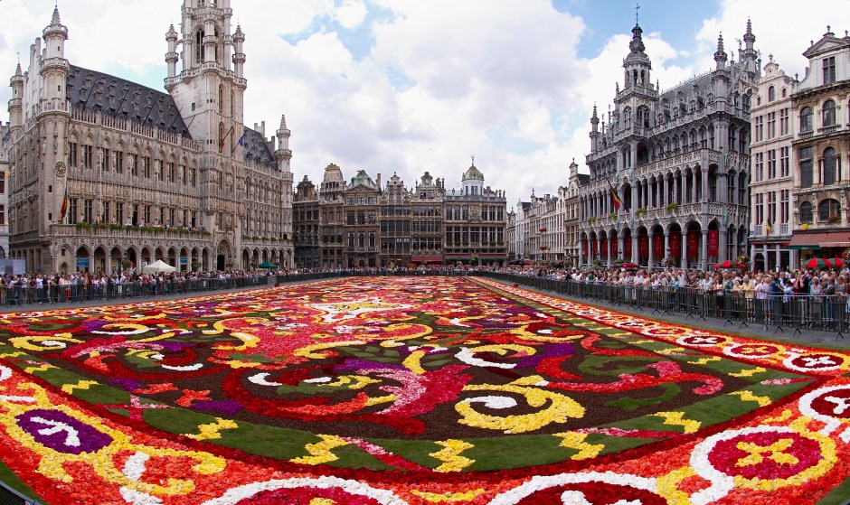 Brussels Belgium, Grand Plaza (featuring the annual festival floral carpet) - @Wikipedia