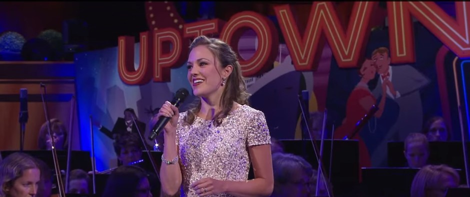 laura-osnes-mormon-tabernacle-choir-2015-concert