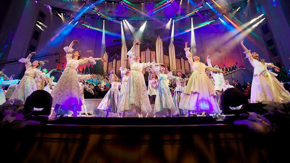 2015-Christmas-Concert-dancers