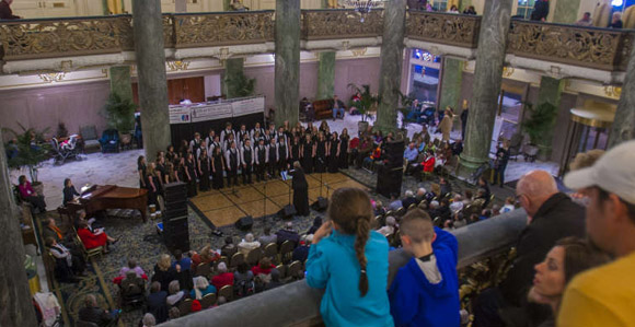 Dnews 06.NewYears.0113.chn