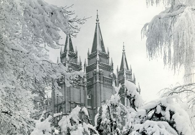 lds-temple-salt-lake-city-winter-scene