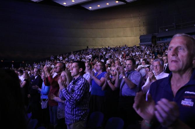 2016-07-09-audience-jahrhunderthalle