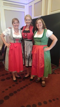 2016-07-10-frankfurt-dirndls